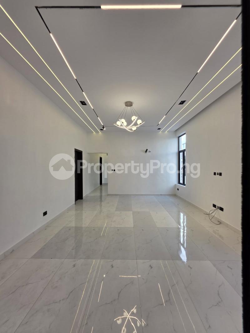5 bedroom House for sale Chevron Lekki Lagos