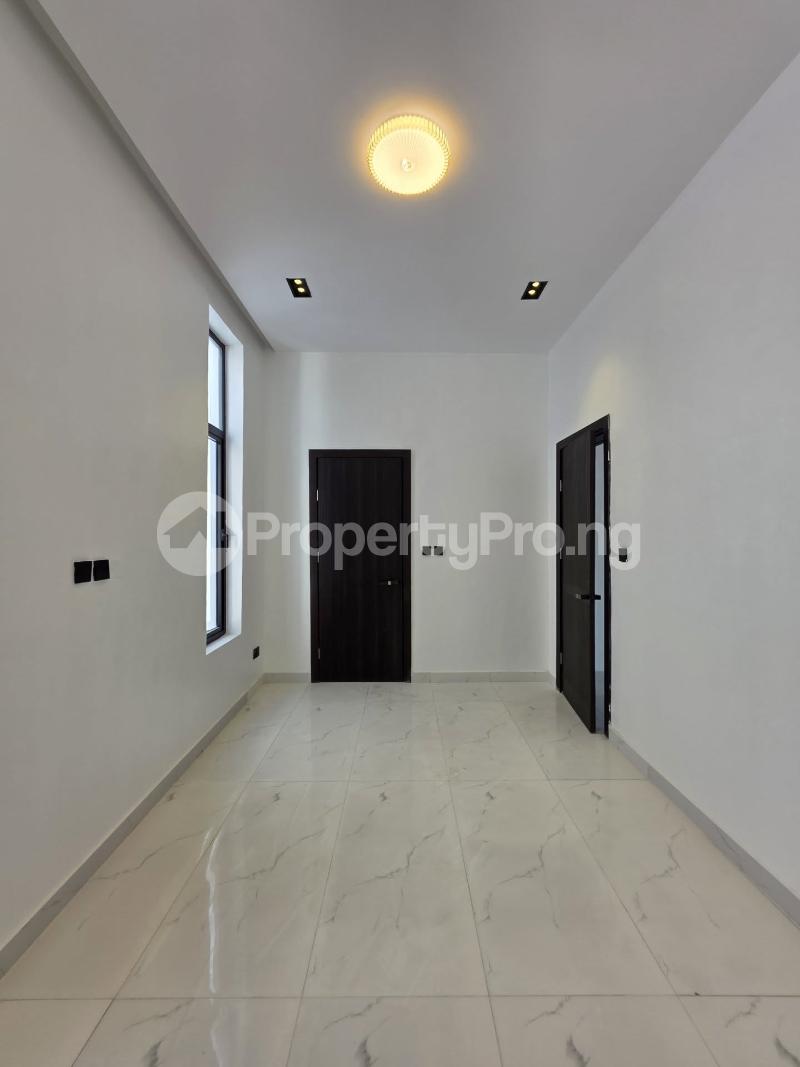 5 bedroom House for sale Chevron Lekki Lagos
