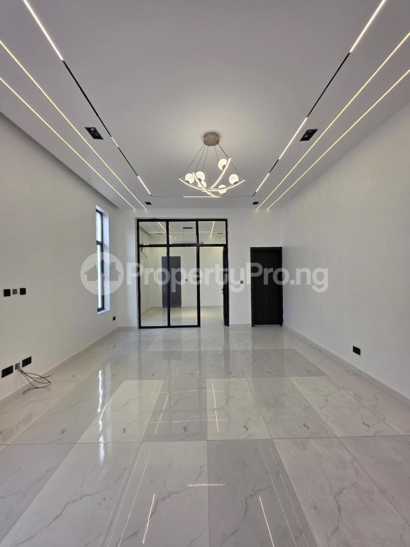 5 bedroom House for sale Chevron Lekki Lagos