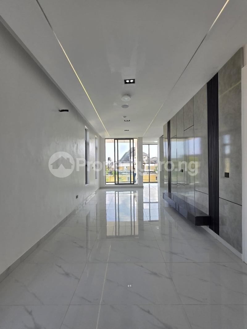 5 bedroom House for sale chevron Lekki Lagos