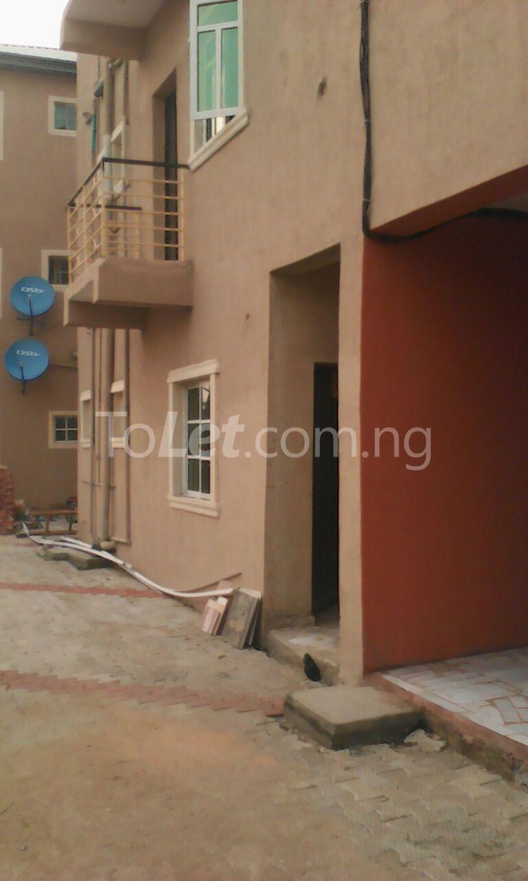 1 bedroom Flat / Apartment for rent Folagoro , Yaba , Lagos. Fola Agoro Yaba Lagos