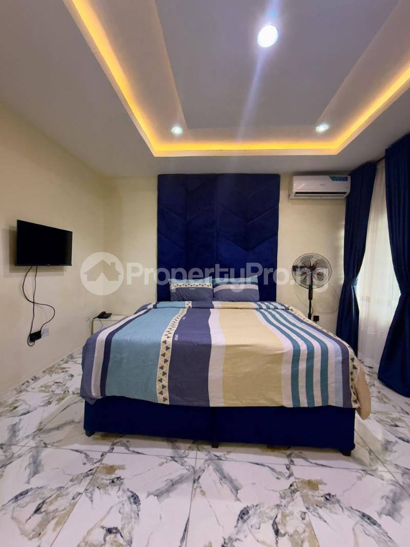 1 bedroom Flat / Apartment for shortlet Bode Thomas Surulere Lagos