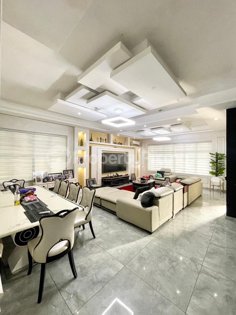 5 bedroom House for sale   ONIRU Victoria Island Lagos