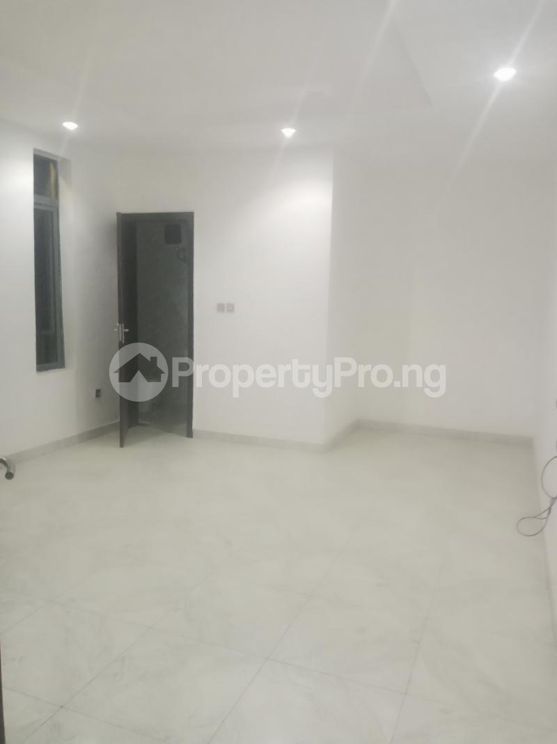 1 Bedroom Flat / Apartment in Osapa london Lekki Lagos Flat