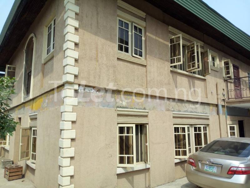 3 bedroom Flat / Apartment for rent 15, Isreal Oyekan Street, Fola Agoro Yaba Lagos