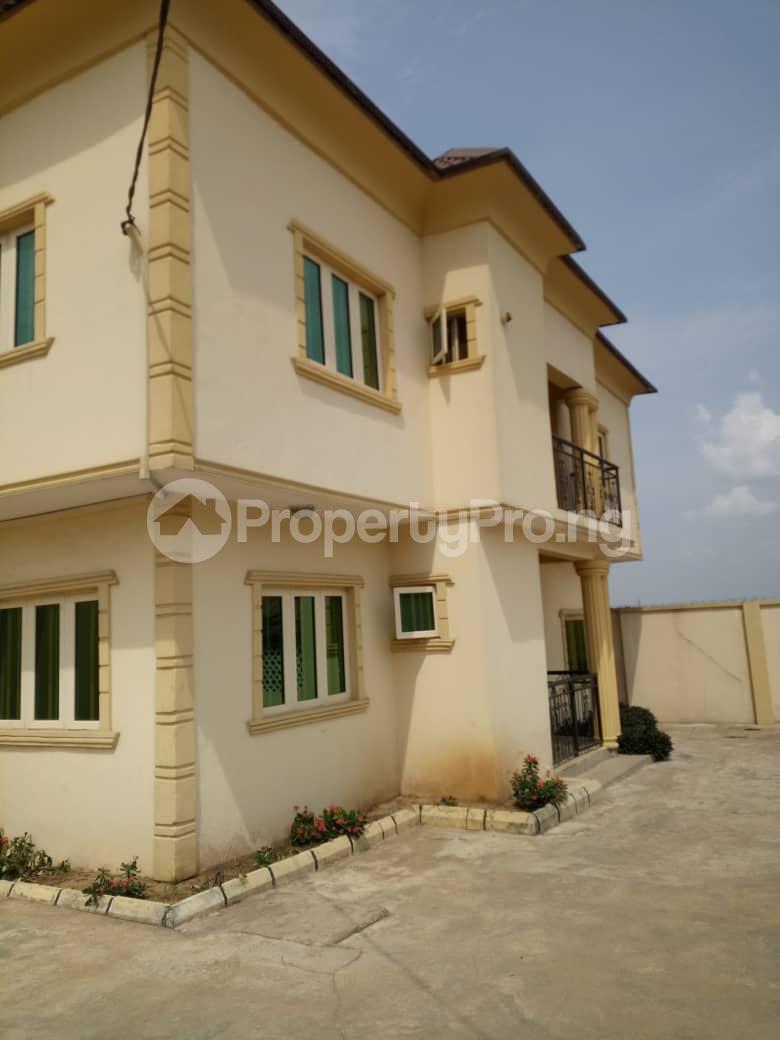 3 bedroom Flat / Apartment for rent   Magodo Kosofe/Ikosi Lagos