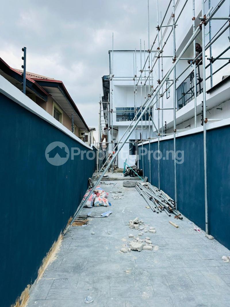 4 bedroom House for sale Gbagada Lagos