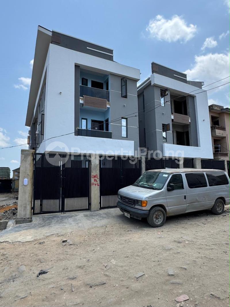2 bedroom House for sale Gbagada Lagos