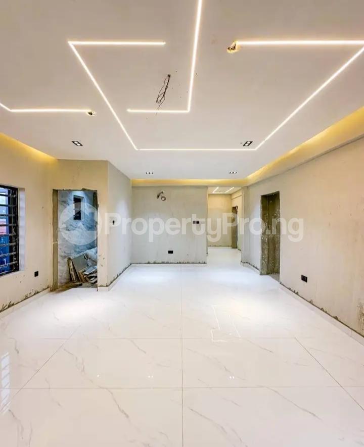 3 bedroom Flat / Apartment for sale Akoka Yaba Lagos