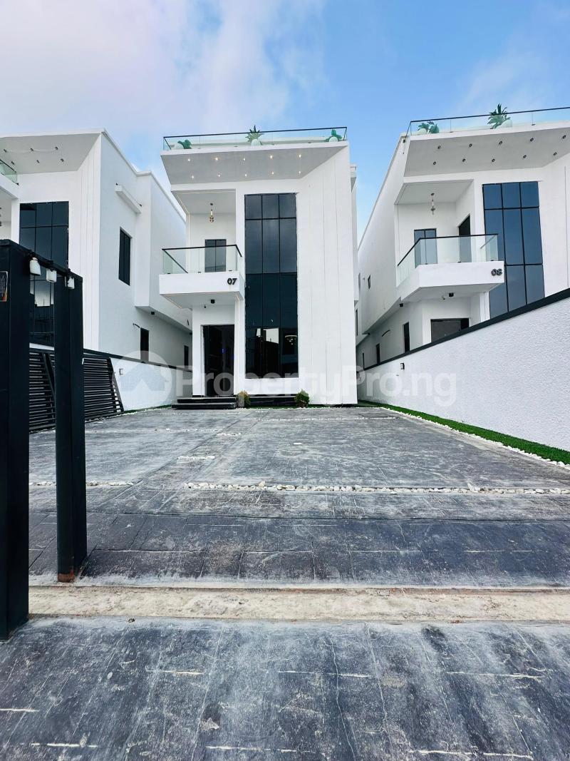 5 bedroom House for sale chevron Lekki Lagos