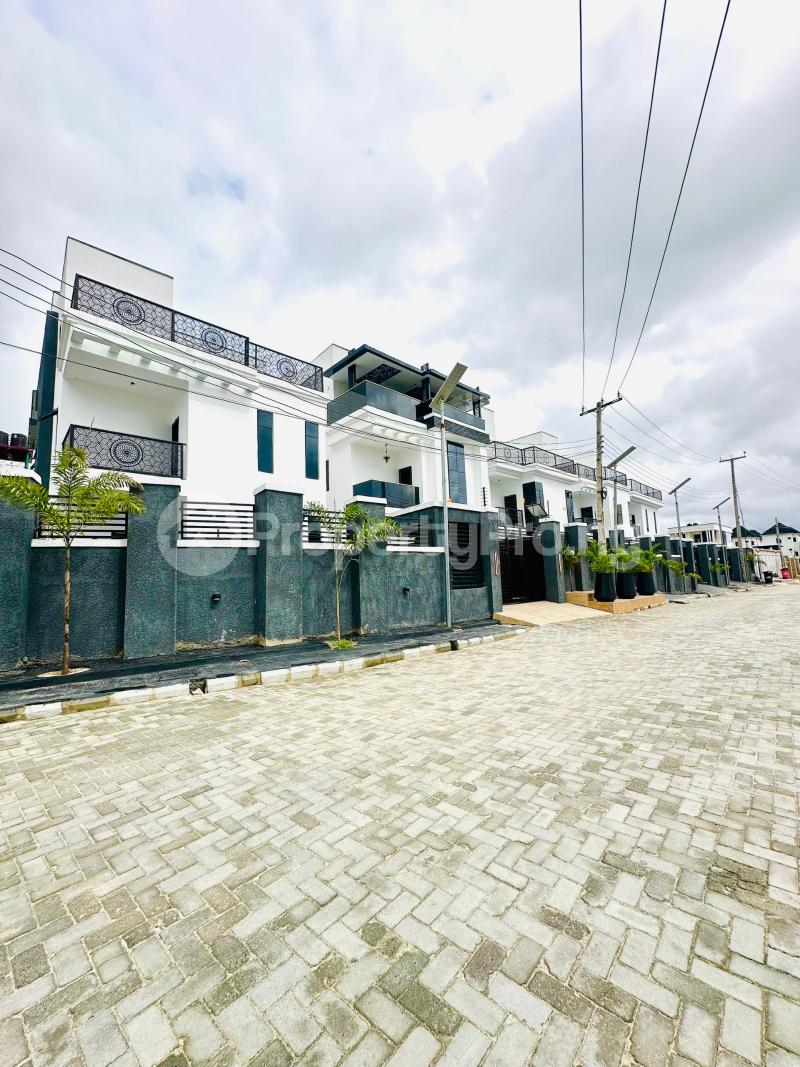 5 bedroom House for sale Amuwo Odofin Amuwo Odofin Lagos