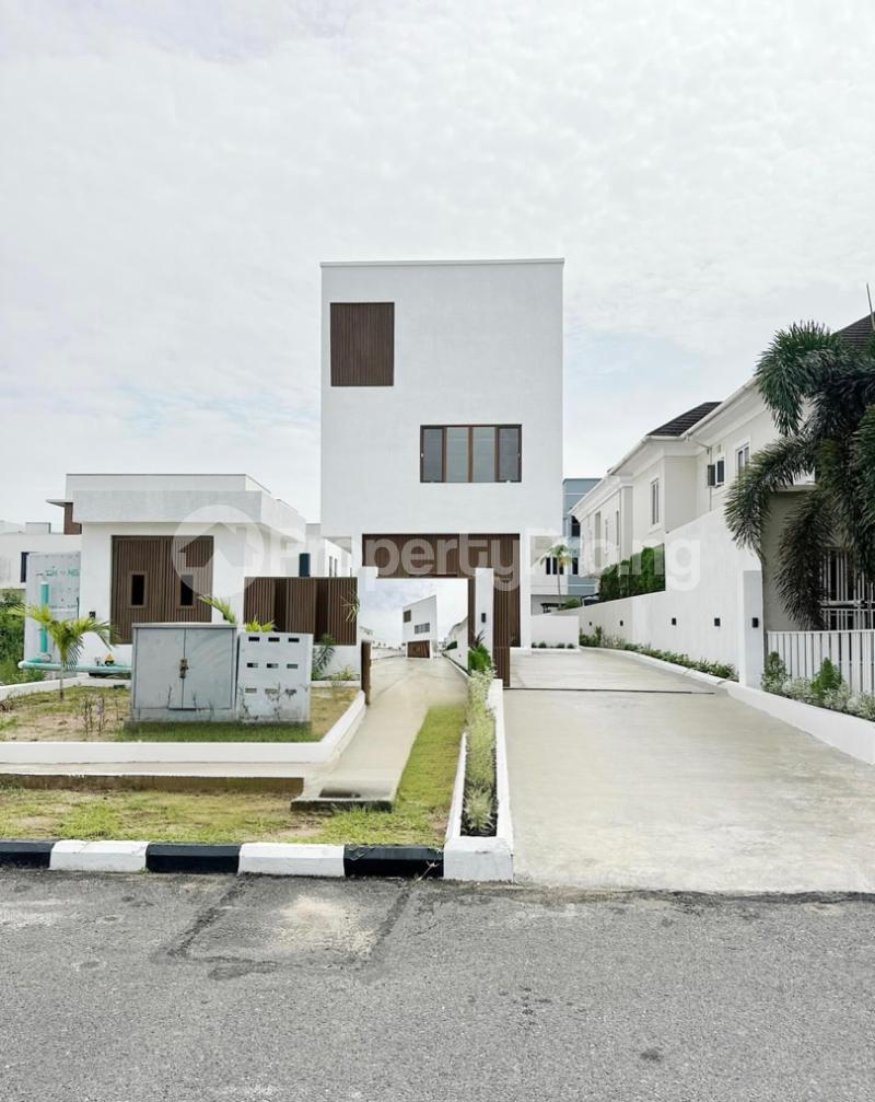 4 bedroom House for sale Pinnock Beach Estate Osapa london Lekki Lagos