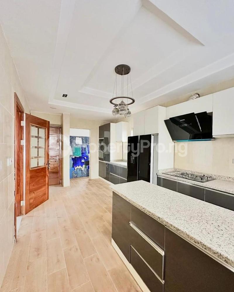 5 bedroom House for sale Lagos