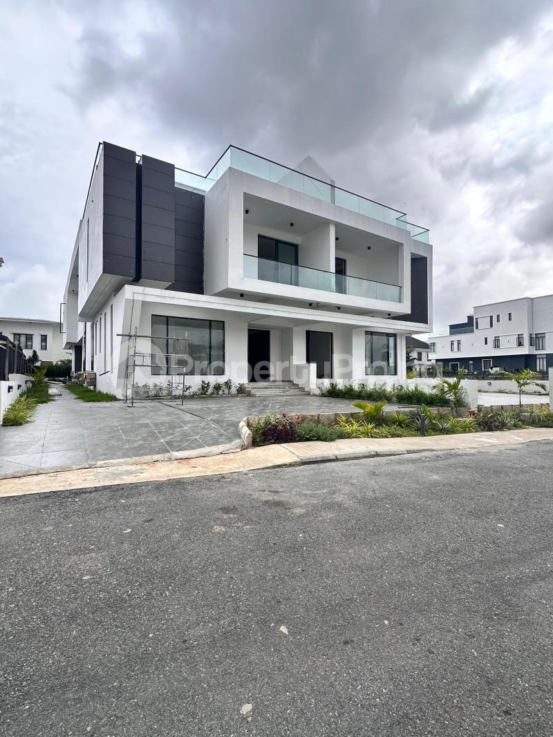 5 bedroom House for sale Lekki Lagos