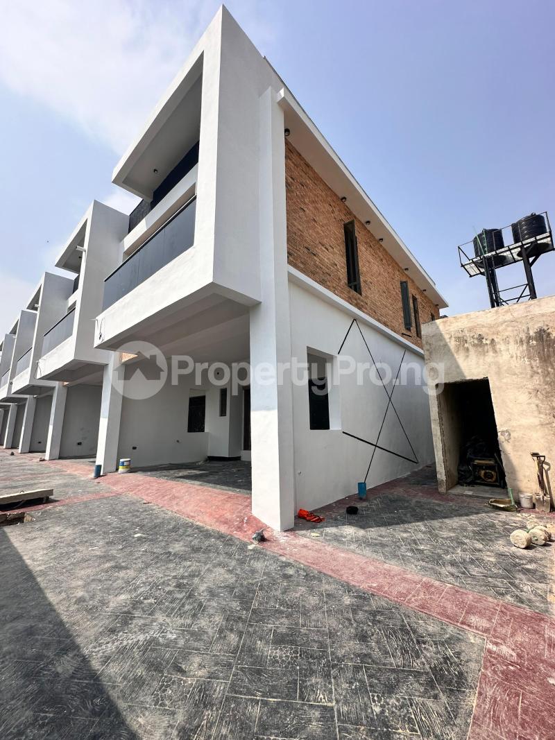 4 bedroom House for sale Ologolo Lekki Lagos
