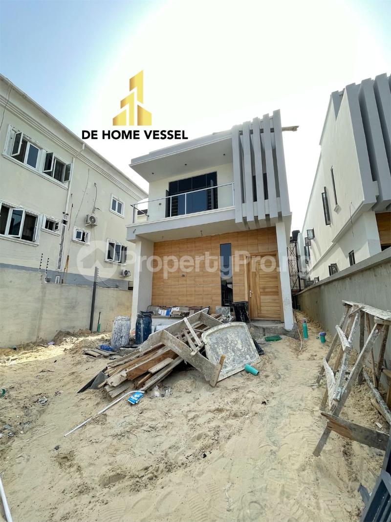5 bedroom House for sale ...,. Osapa london Lekki Lagos