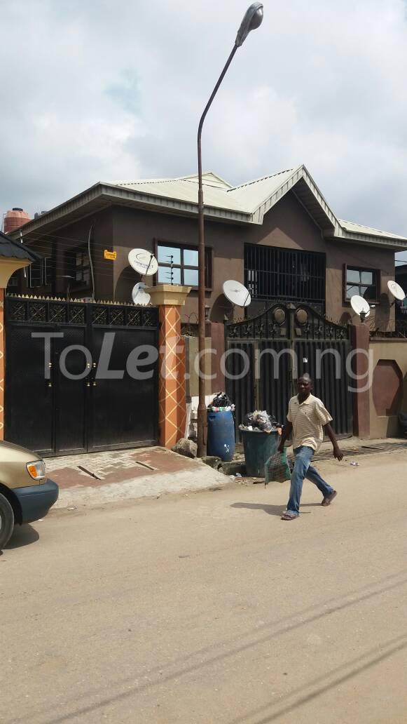 3 bedroom House for sale Close To Pedro Police Station. Palmgroove Shomolu Lagos