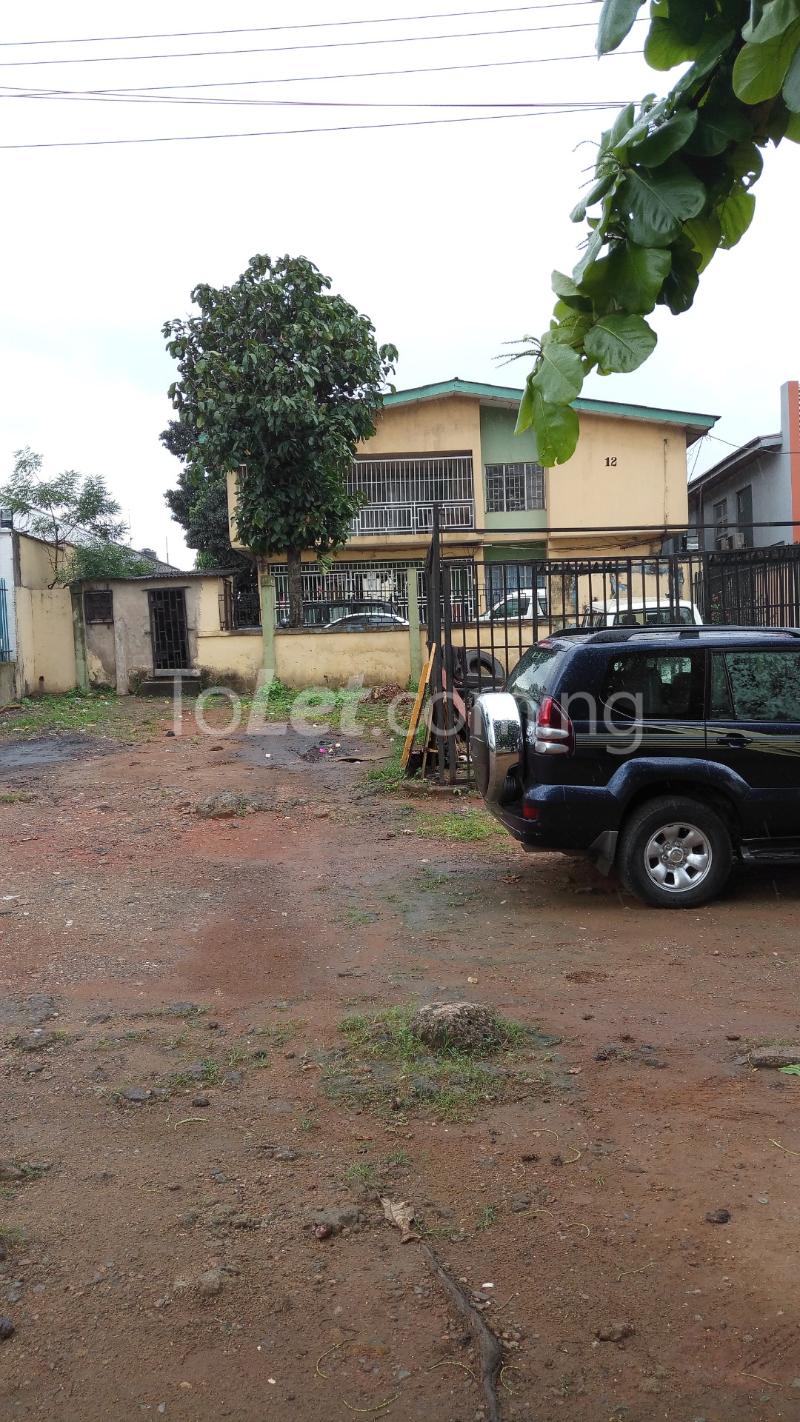 3 bedroom House for sale In Between Gtbank & Ecobank. Airport Road Oshodi Lagos