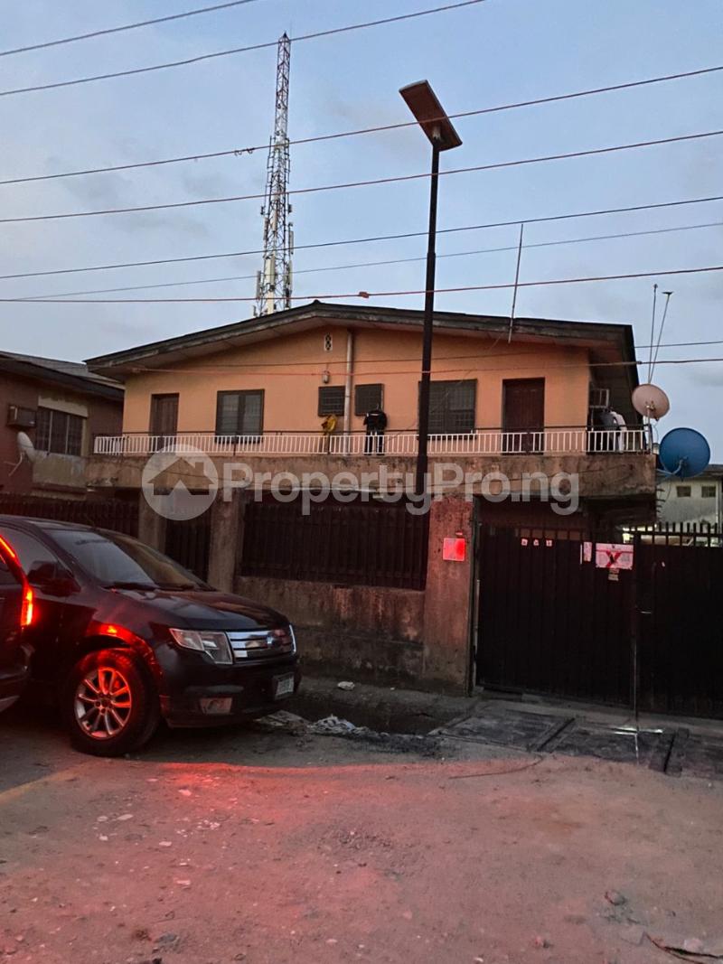 3 bedroom House for sale Off Adekunle Kuye Aguda Surulere Lagos