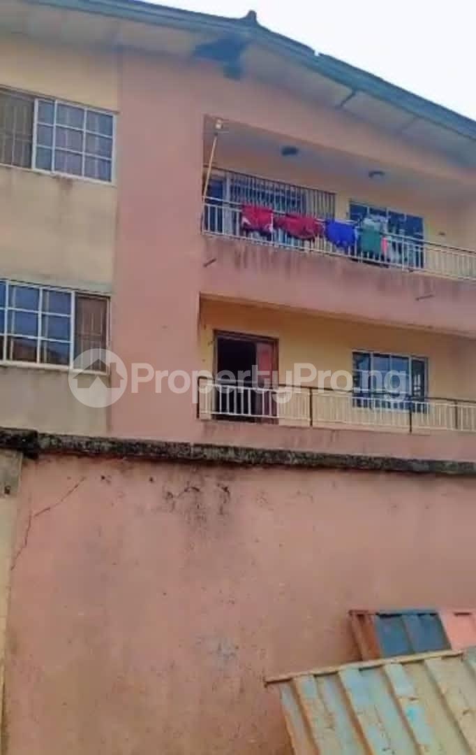 House for sale Mafoluku Oshodi Lagos - 0