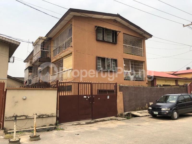House for sale Oyadiran Estate, Sabo, Yaba. Sabo Yaba Lagos