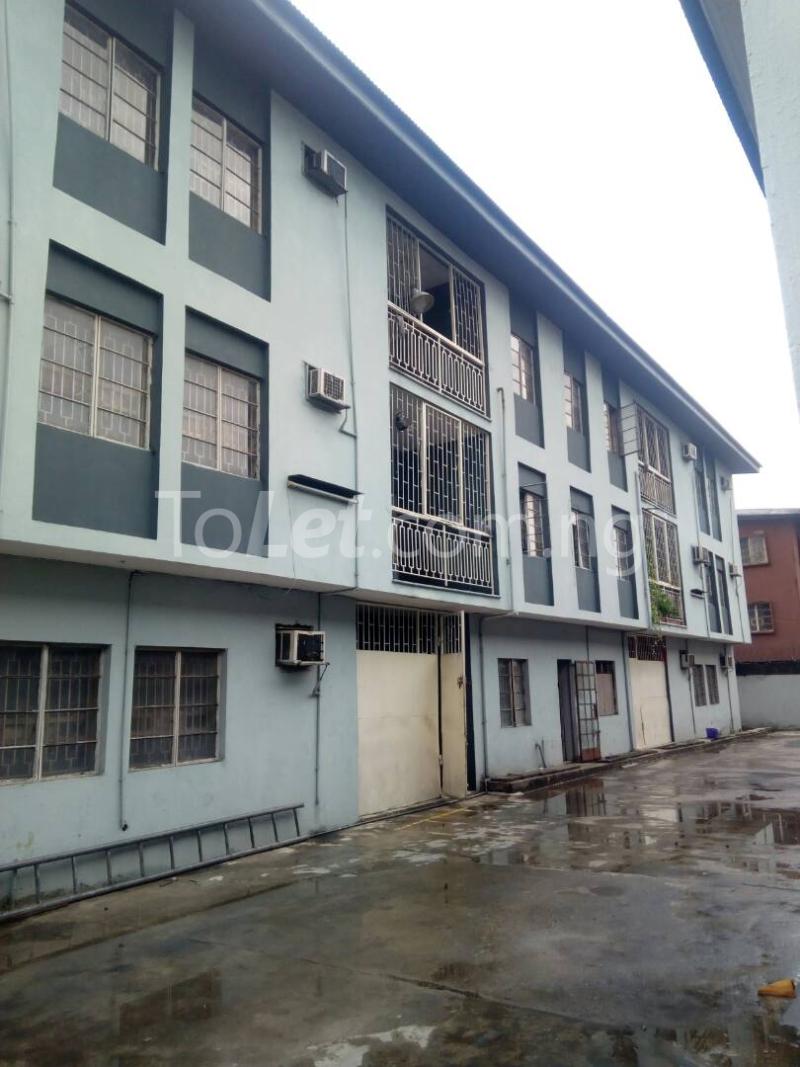 3 bedroom House for sale Off Ikorodu Road. Anthony Village Maryland Lagos