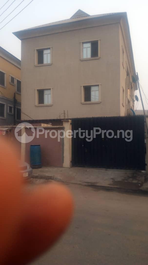 2 bedroom House for sale Sholanke Akoka Yaba Lagos