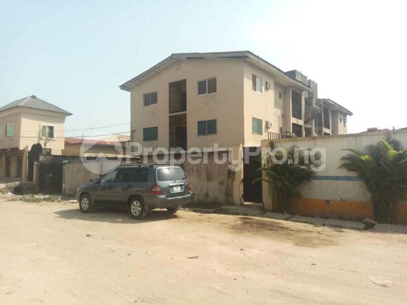 3 bedroom House for sale Alh Agbeke Ago palace Okota Lagos