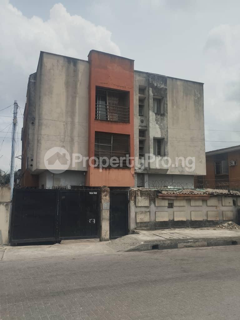 3 bedroom House for sale Adekunle Kuye Adelabu Surulere Lagos