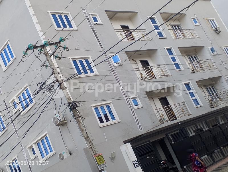 3 bedroom Commercial Property for rent Mac Ewen St Sabo Yaba Sabo Yaba Lagos - 2