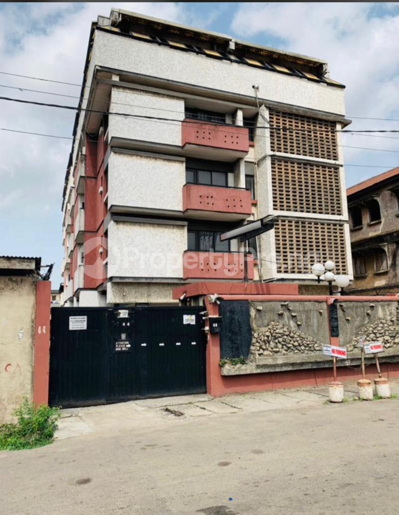 House for sale In A Serene Neighborhood Alagomeji Yaba Lagos - 0