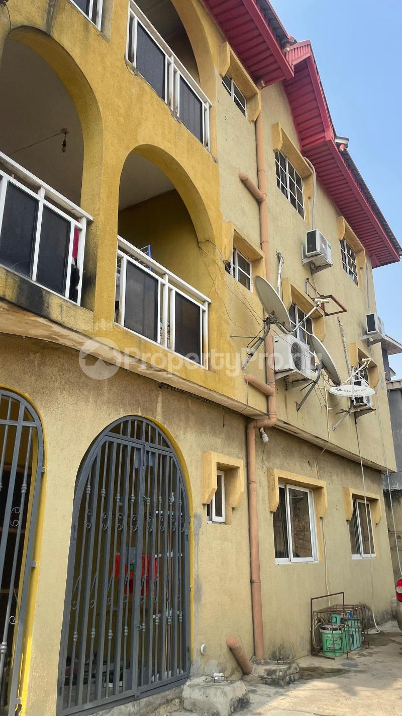 3 bedroom Flat / Apartment for sale Victoria Street Ogudu Ogudu Lagos