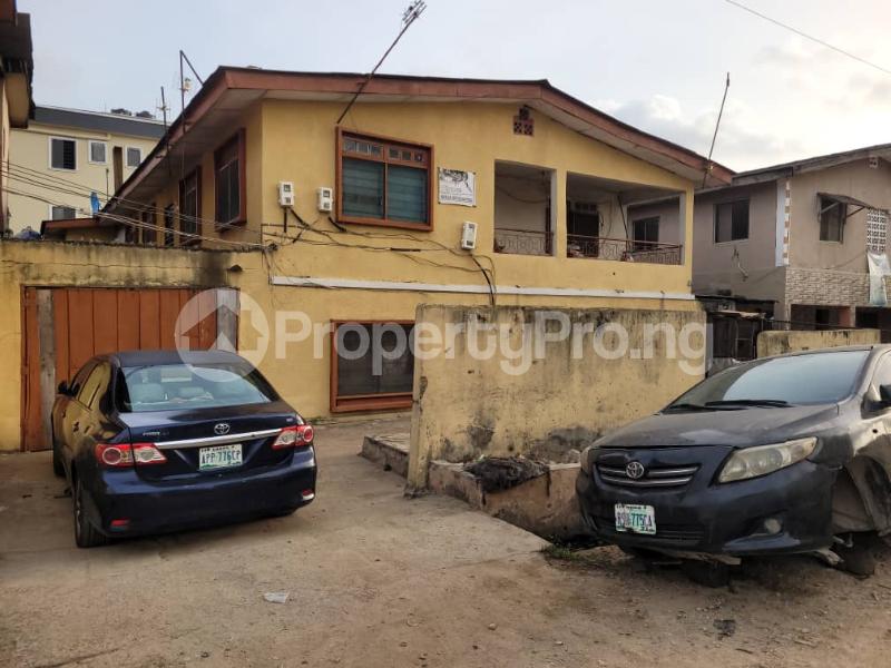 House for sale Mutairu Str. Off Bankole Street Off Pedro Shomolu Lagos