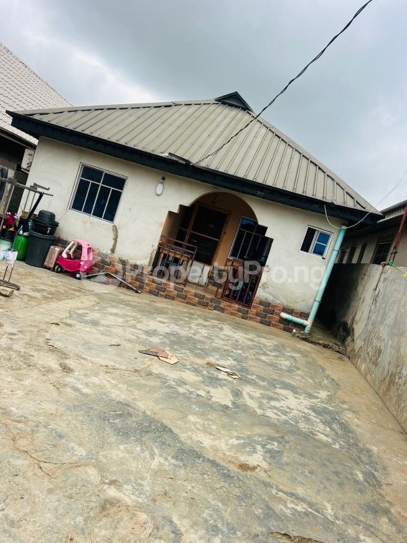 House for sale Off Ikola Road Ado Odo/Ota Ogun - 0