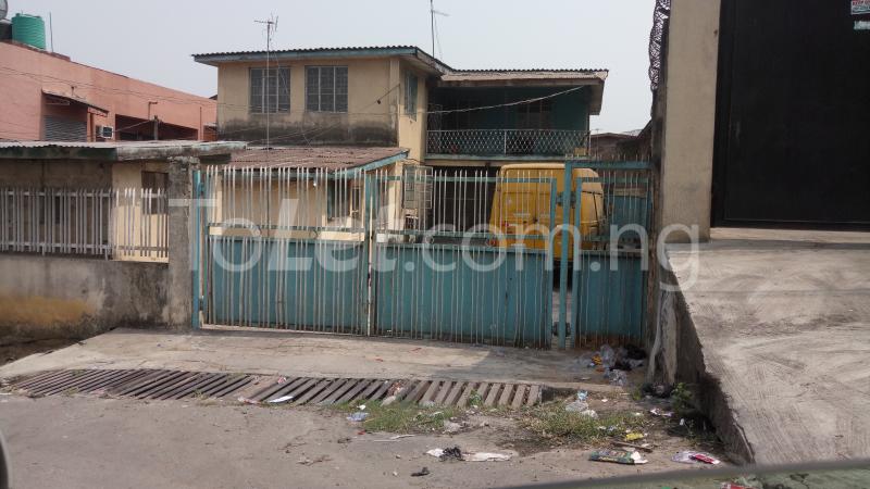 4 bedroom Flat / Apartment for sale Olumo Onike Yaba Lagos