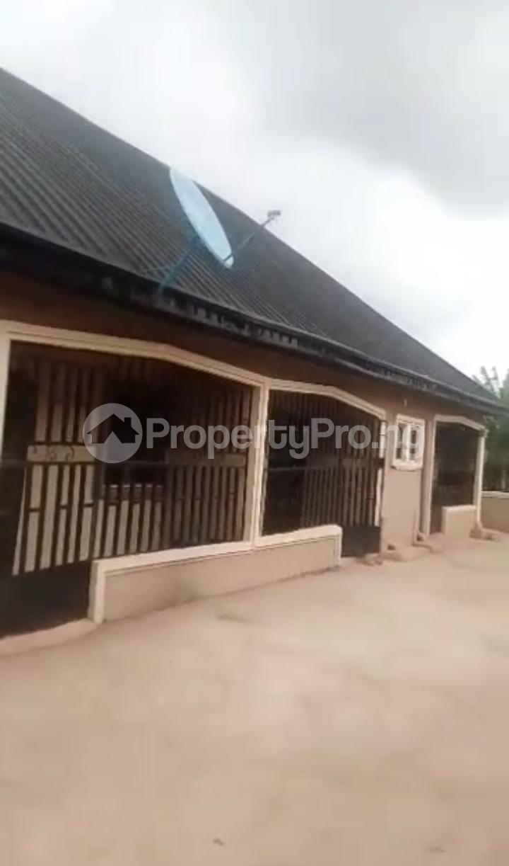 House for sale 100/100ft At Rcc Road, Agbor Road, B/c, Central Edo - 0