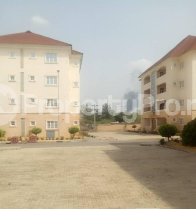 3 bedroom House for sale Jabi/dakibiu Through Mosque Jabi Abuja