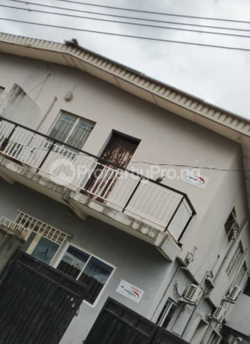 House for sale Shyllon Str, Ilupeju Lagos