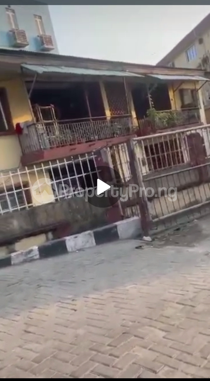 3 bedroom House for sale Onike Iwaya Road Yaba Iwaya Yaba Lagos