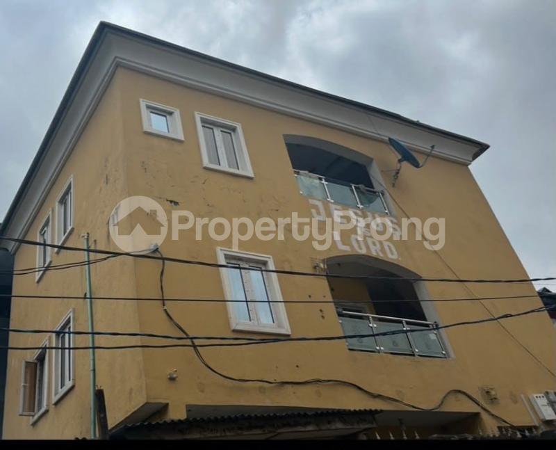 House for sale Abule-Ijesha Yaba Lagos - 0