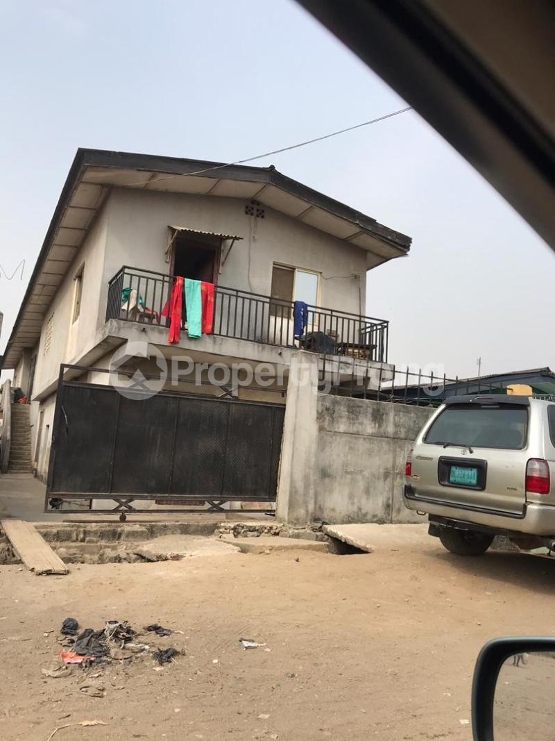 2 bedroom House for sale Bariga Shomolu Lagos