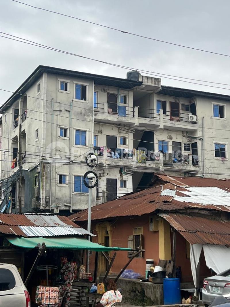 House for sale Abule Oja,yaba Lagos Abule-Oja Yaba Lagos