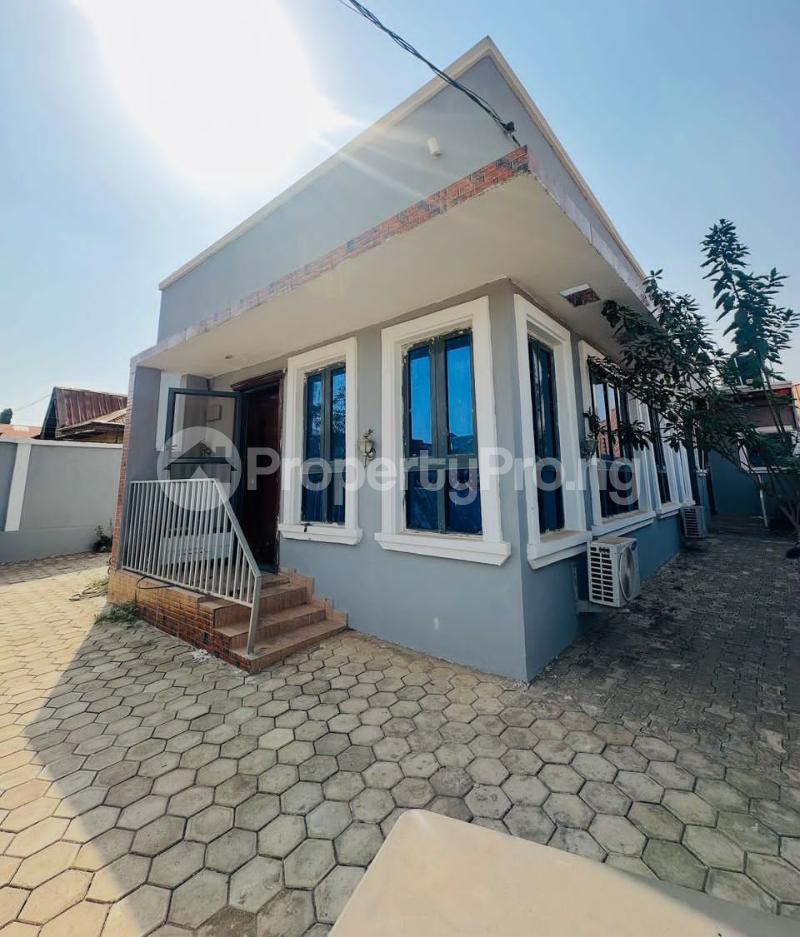 House for sale Tomiwa Awe Avenue,alegongo,akala Way Akobo Ibadan Oyo
