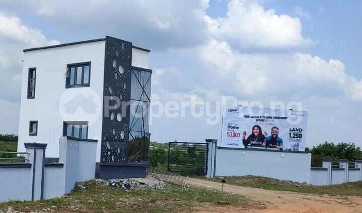 Land for sale Mowe Ofada Road, Along Lagos Ibadan Expressway,ogun State Mowe Obafemi Owode Ogun - 2