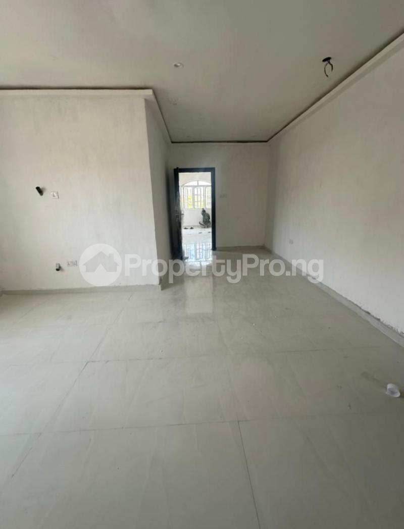 2 bedroom House for rent  ONIRU Victoria Island Lagos