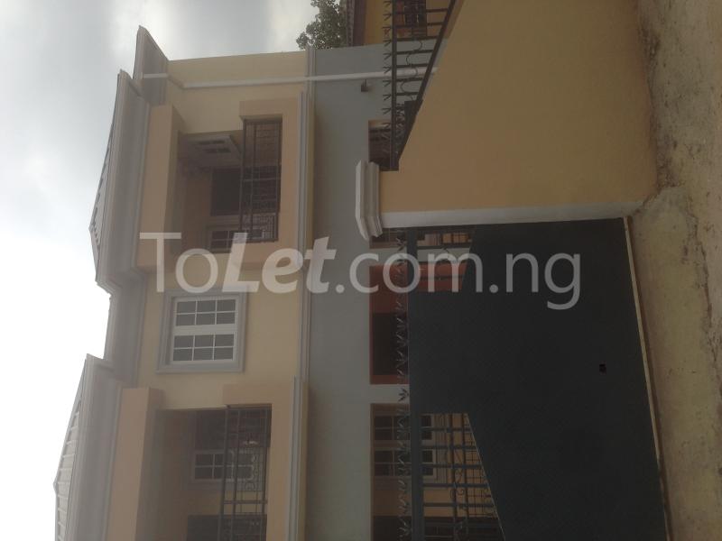 2 bedroom Flat / Apartment for rent Custom Onike Yaba Lagos