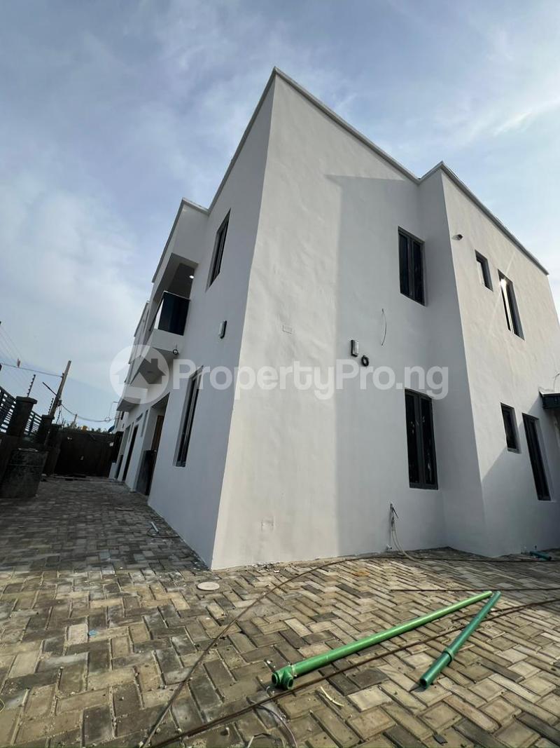 2 bedroom Flat / Apartment for rent Ogunfayo Awoyaya Ajah Lagos