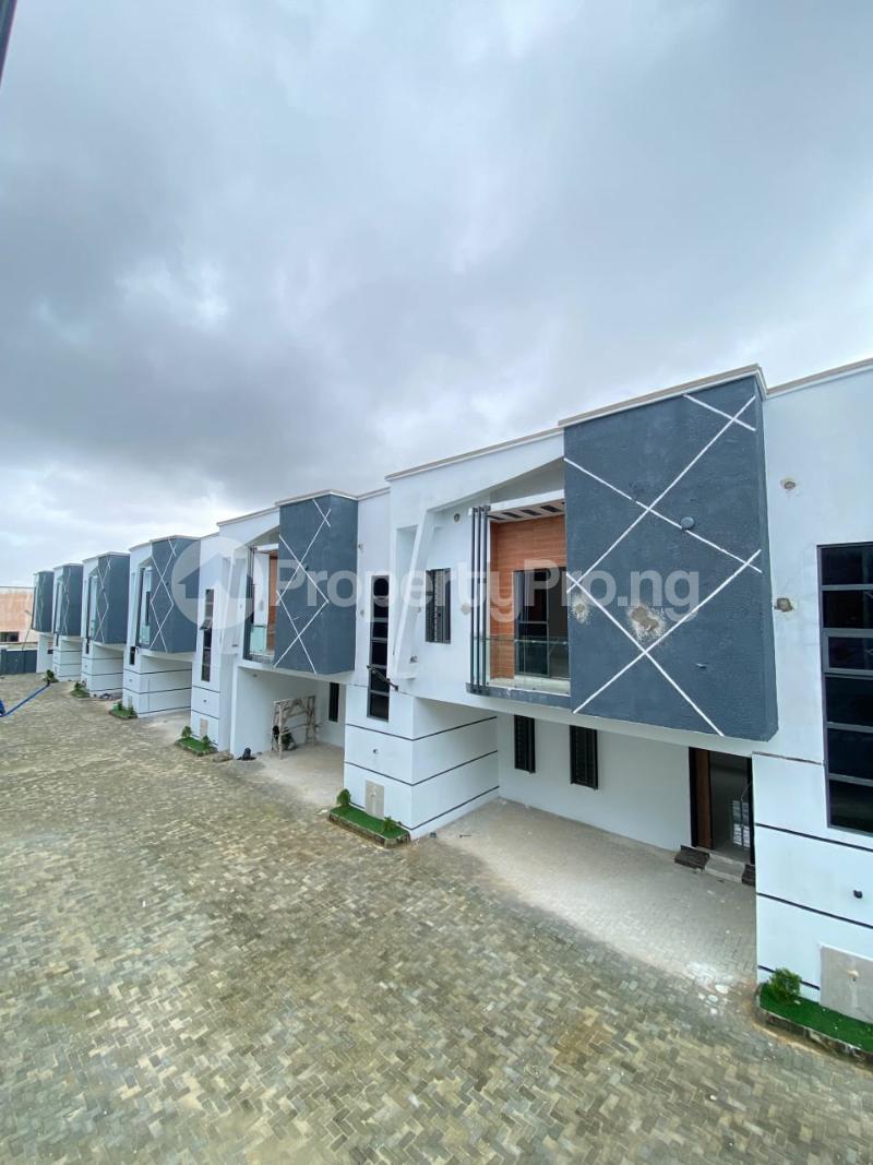 2 bedroom House for sale Mobil Road Ajah Lagos