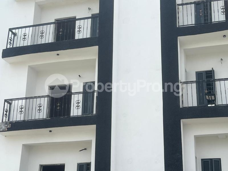 2 bedroom Flat / Apartment for sale Off Spg Road Ologolo Lekki Lagos