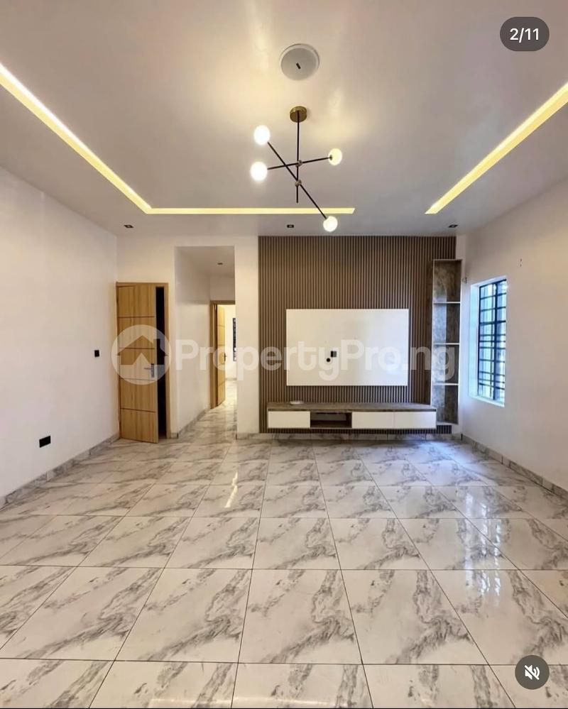 2 bedroom Flat / Apartment for rent The Property Located Within A Good Neighborhood Before Eruwen Bus Stop Ikate Lekki Lagos